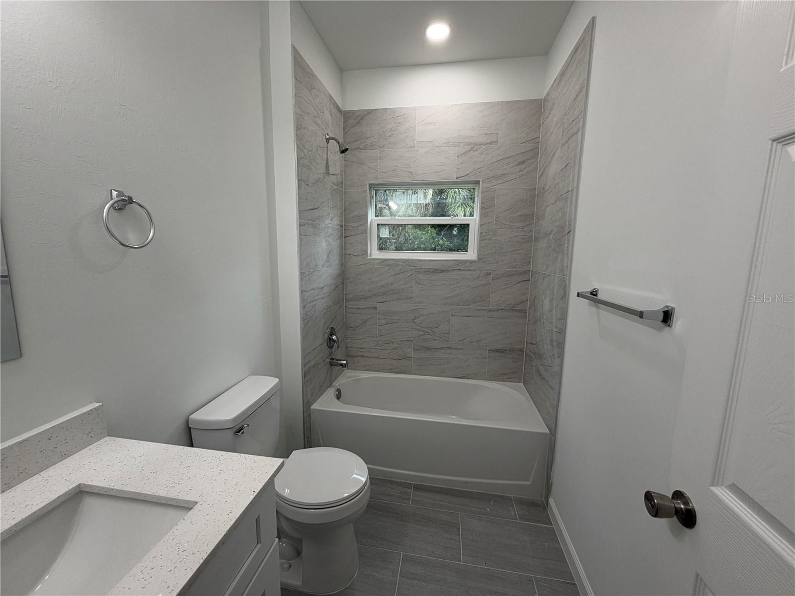 3046 Jeannin Dr Property Photo 15