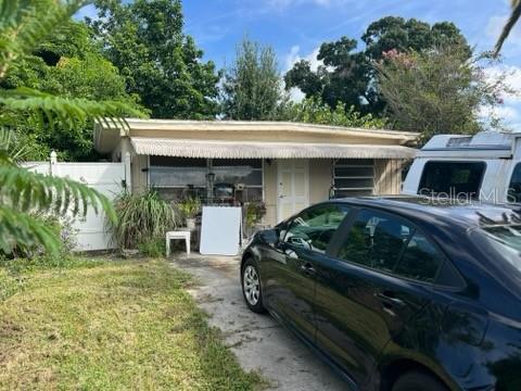 10523 111th Ter N Property Photo 1