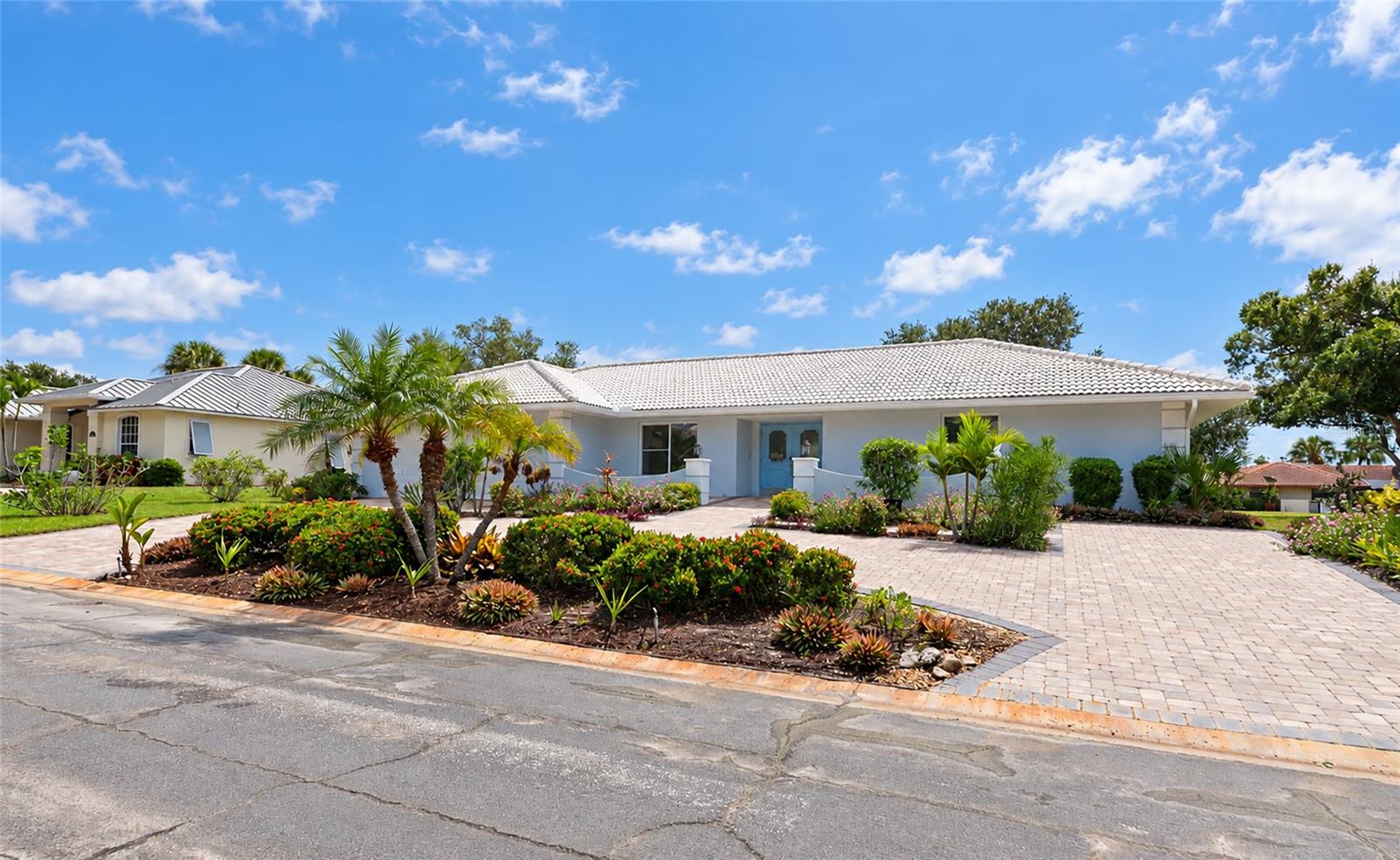 155 Sea Anchor Dr Property Photo 2
