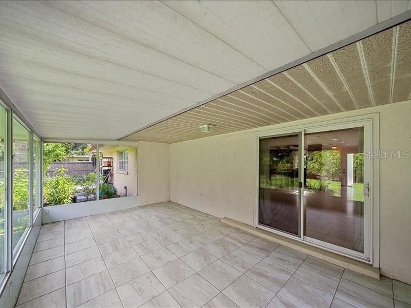 2499 Hillview St Property Photo 15