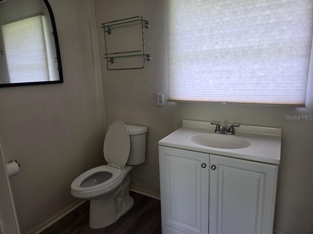 2499 Hillview St Property Photo 18