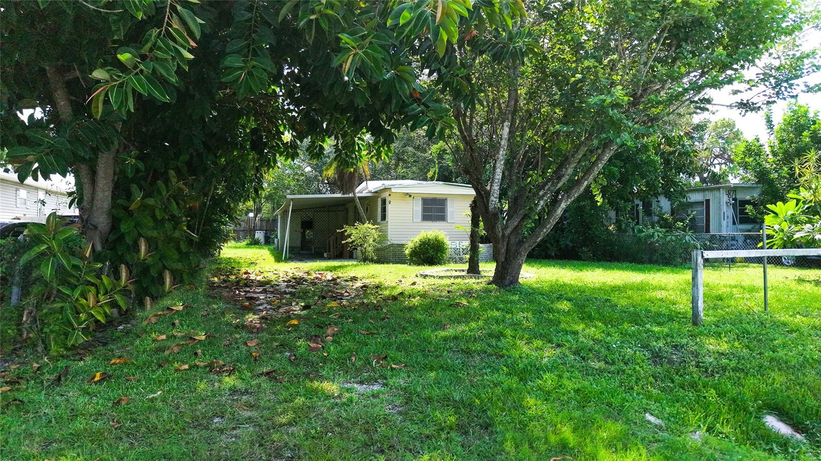 4863 Victoria Ave Property Photo 4
