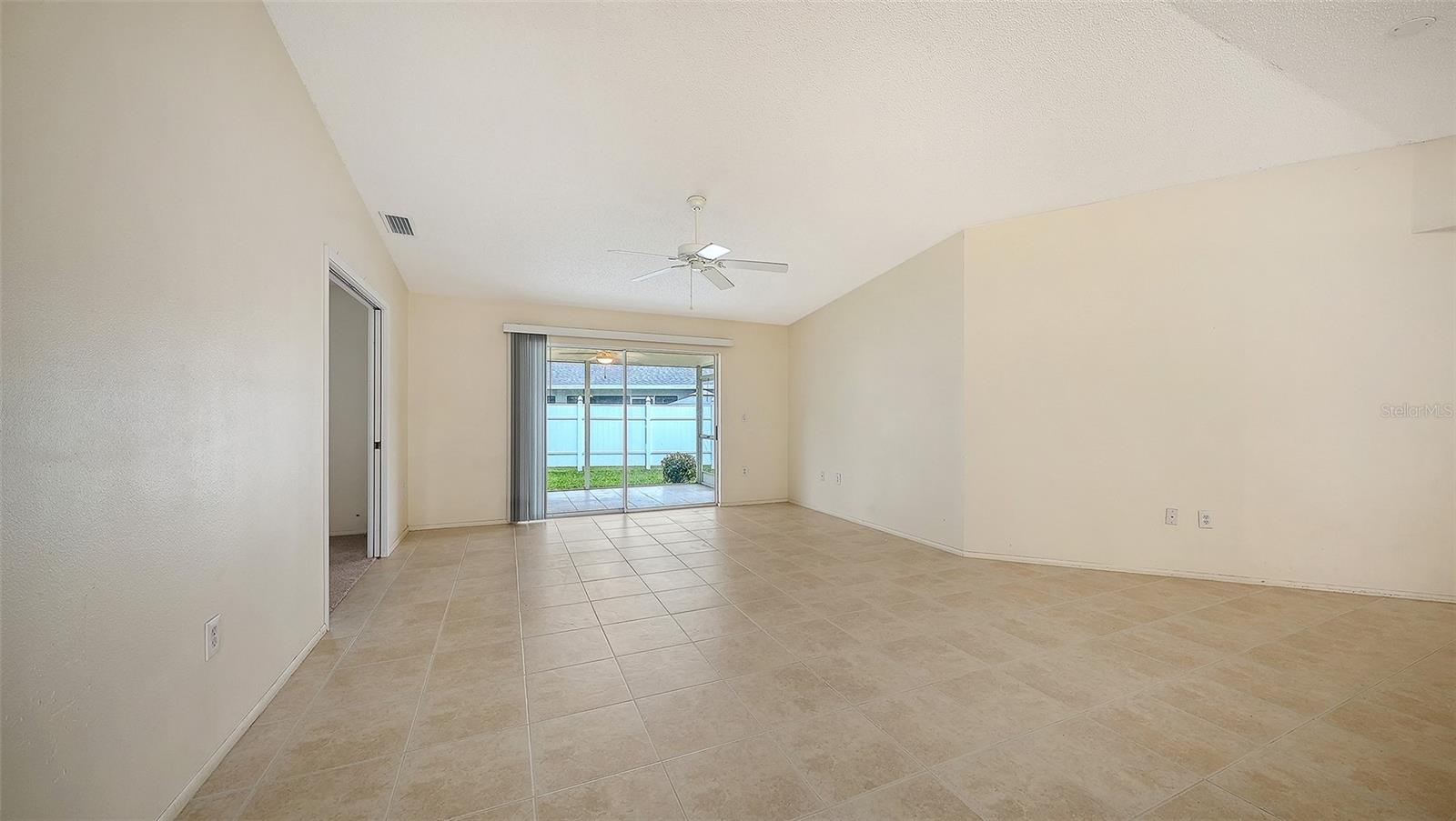 6822 Tema Ln Property Photo 3