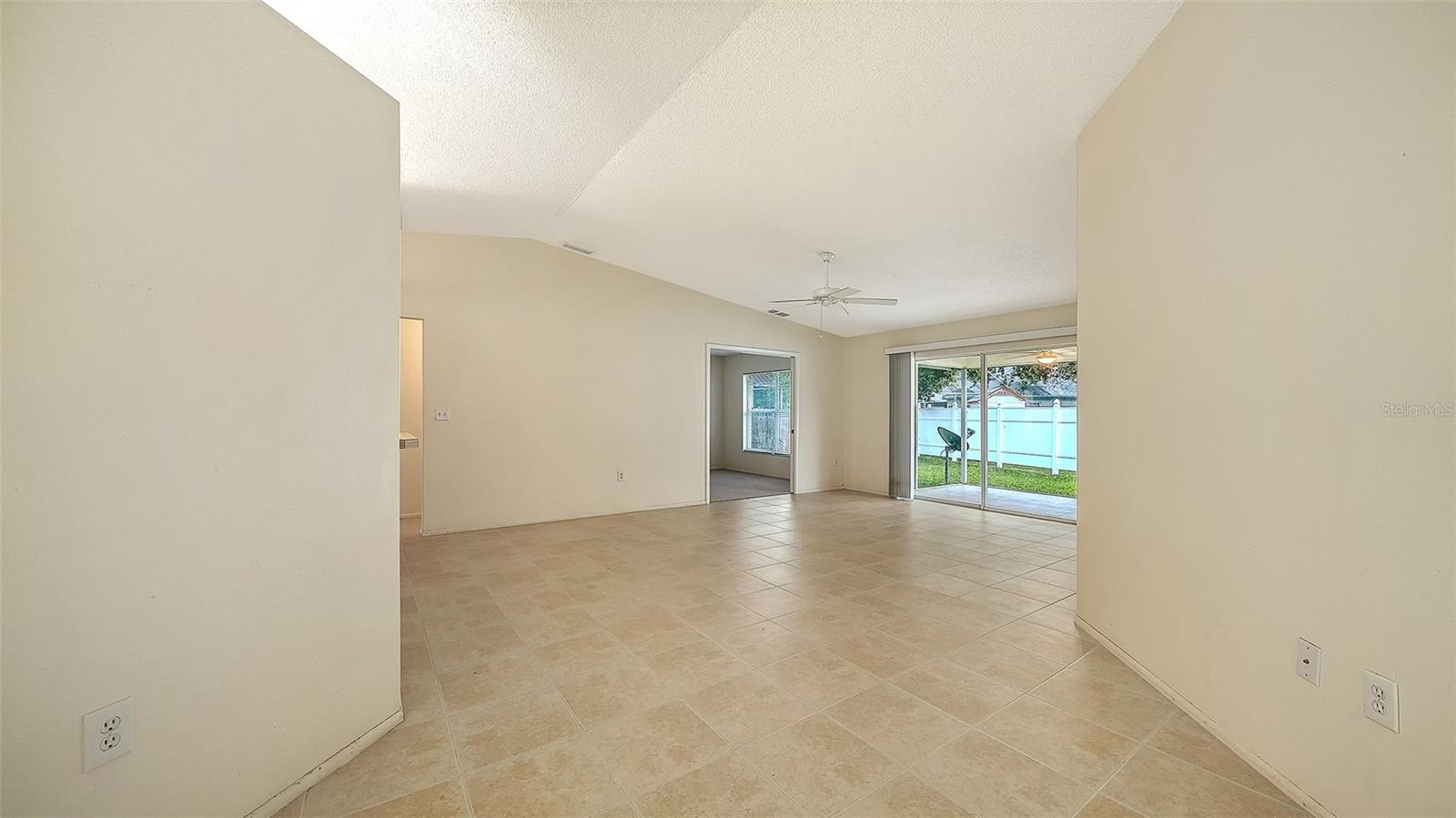 6822 Tema Ln Property Photo 8