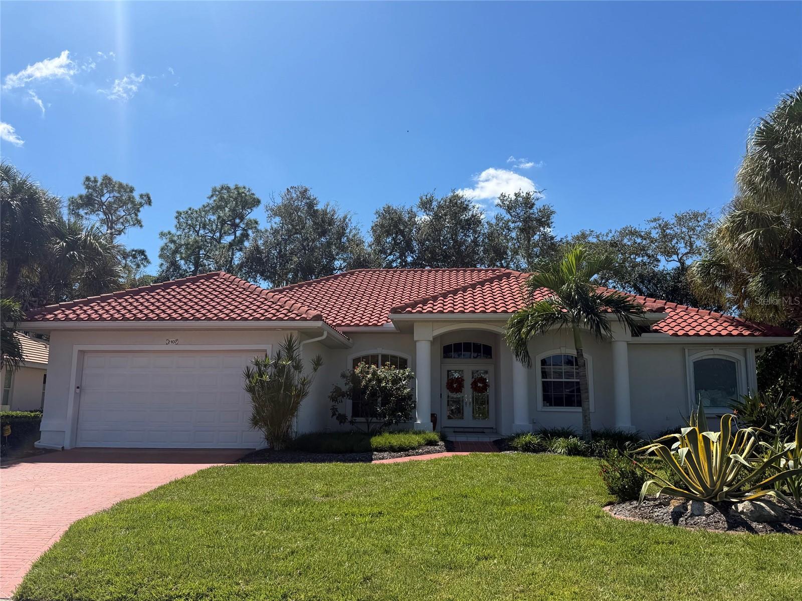 2107 Tocobaga Ln Property Photo 1