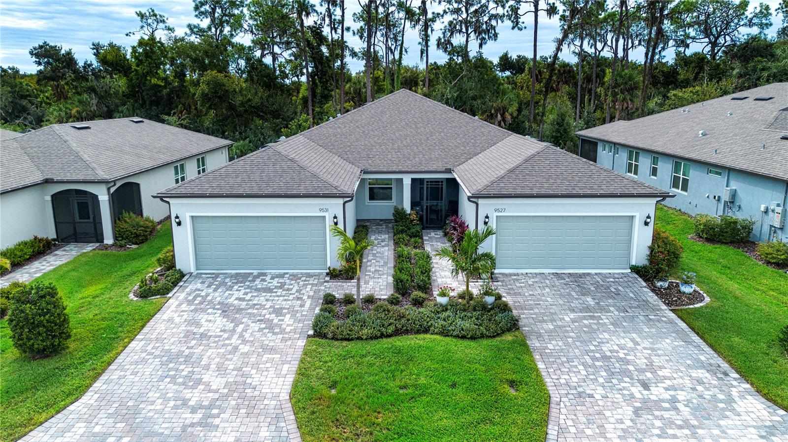 9531 Coastline Way Property Photo 6