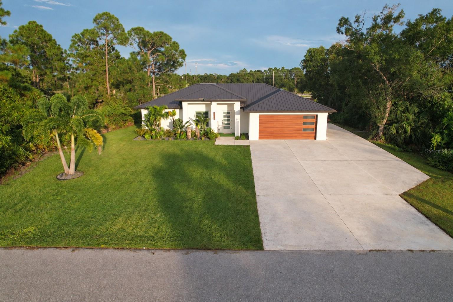 3140 Vessels Rd Property Photo