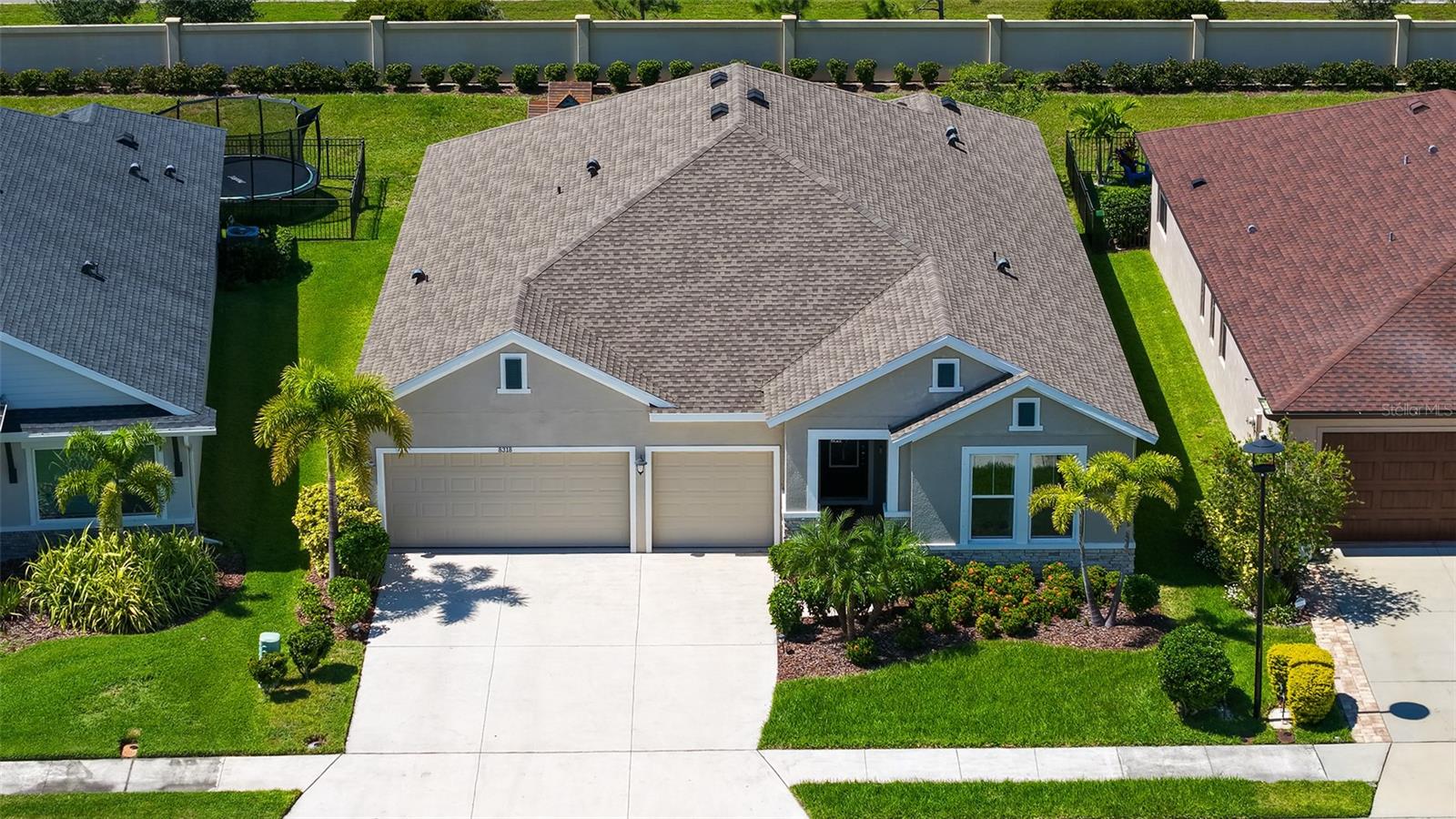 8318 Abalone Loop Property Photo 3