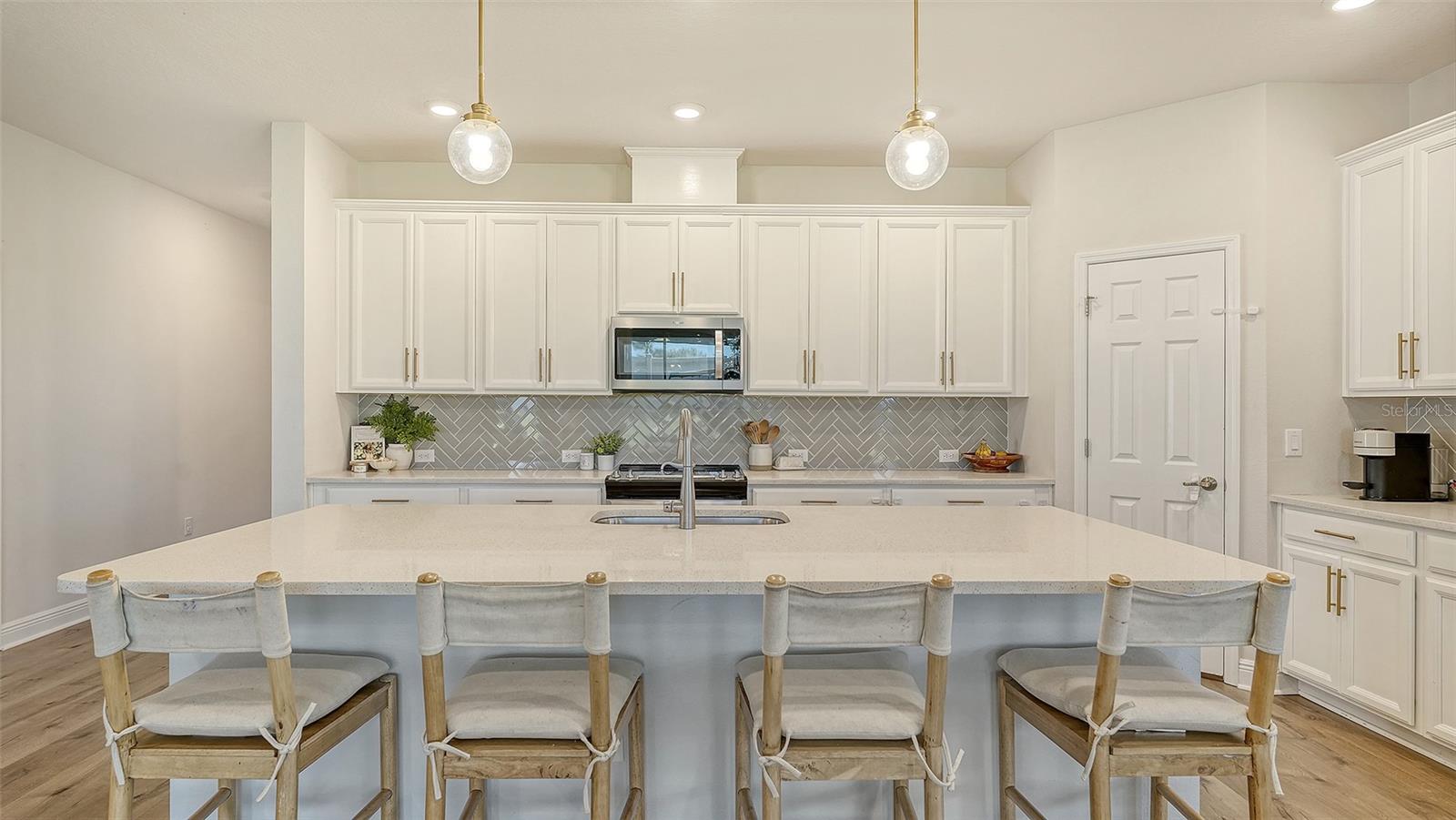 8318 Abalone Loop Property Photo 10