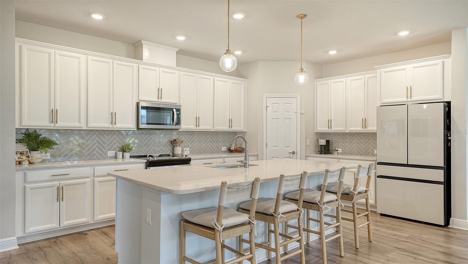 8318 Abalone Loop Property Photo 11