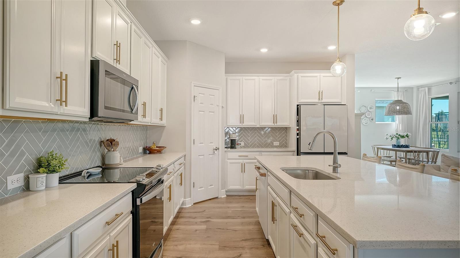 8318 Abalone Loop Property Photo 12