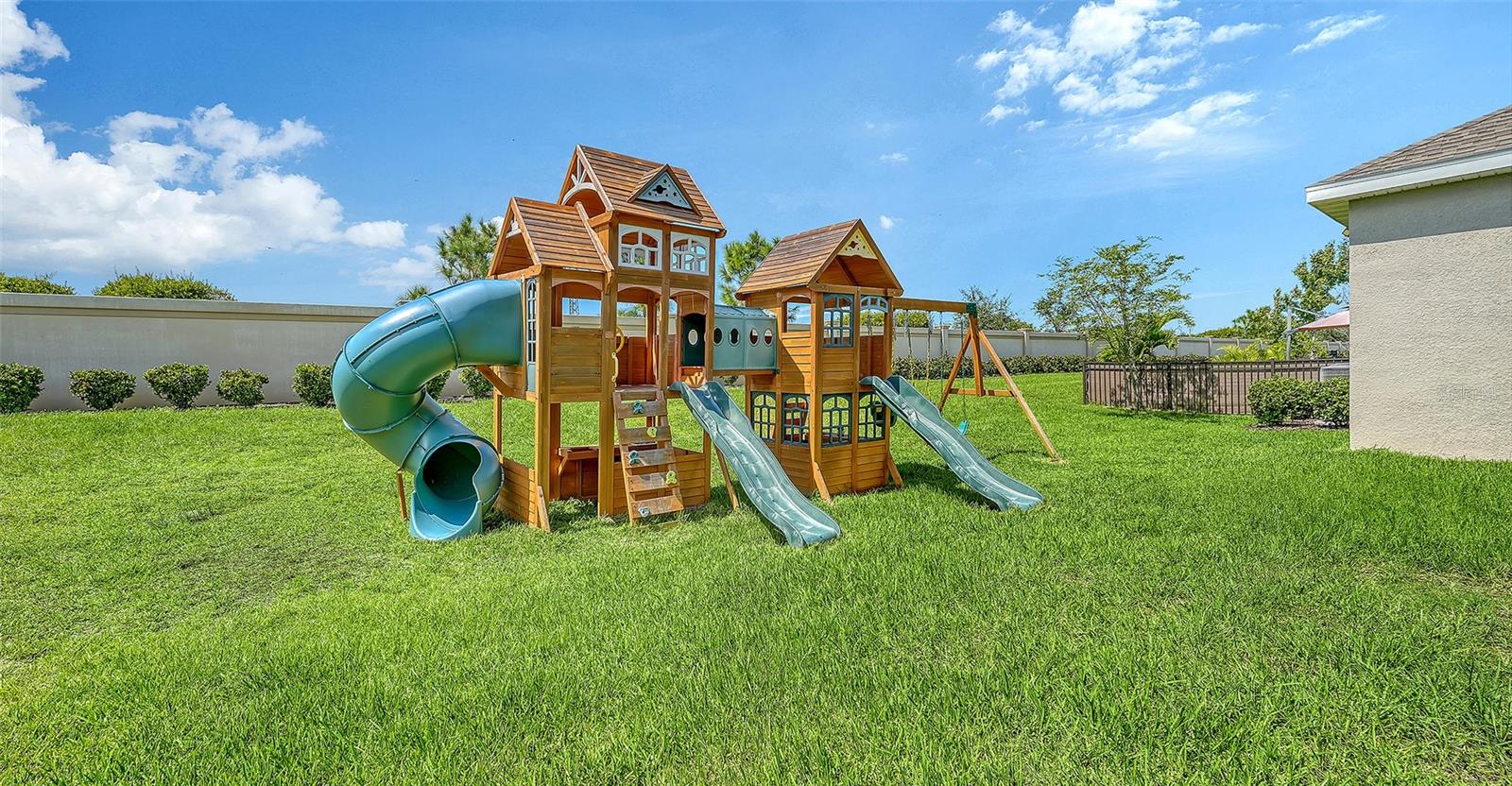 8318 Abalone Loop Property Photo 32