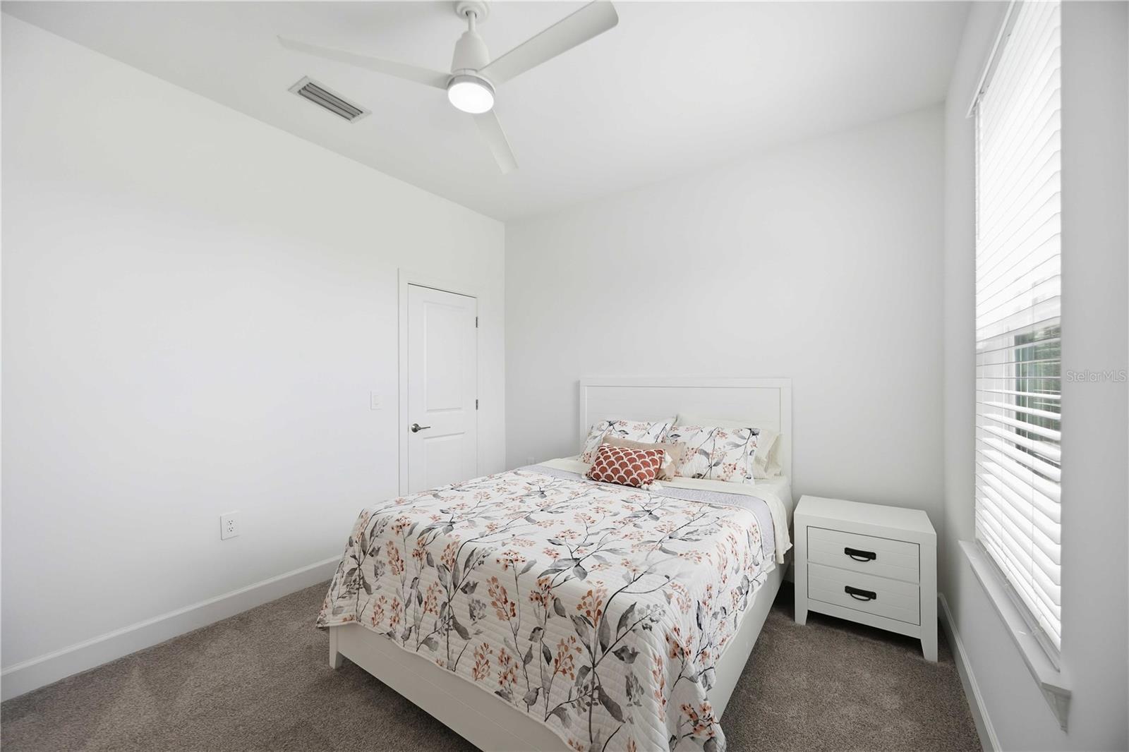 16075 Ivy Ridge Ct Property Photo 24