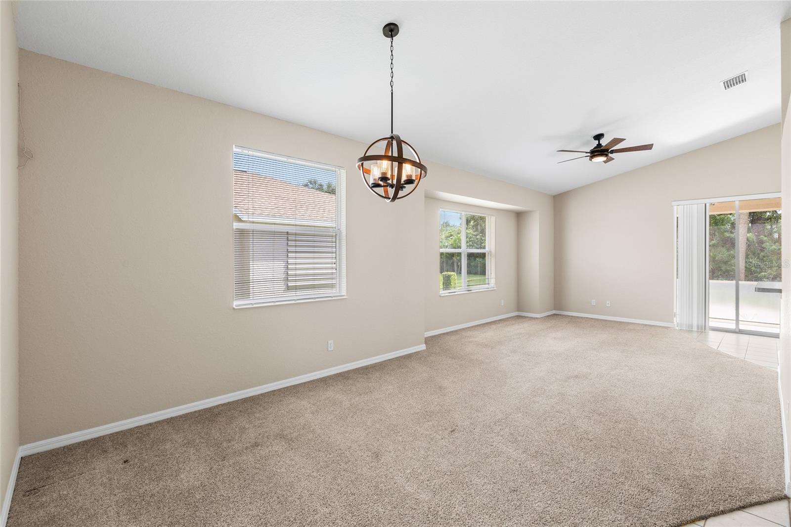 1436 Hedgewood Cir Property Photo 16