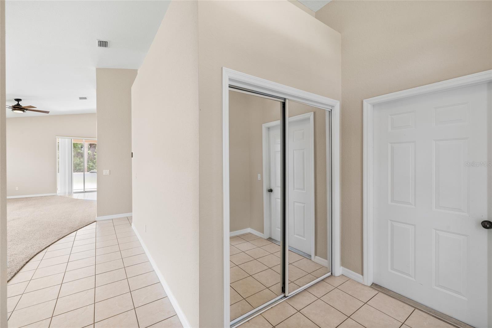 1436 Hedgewood Cir Property Photo 17