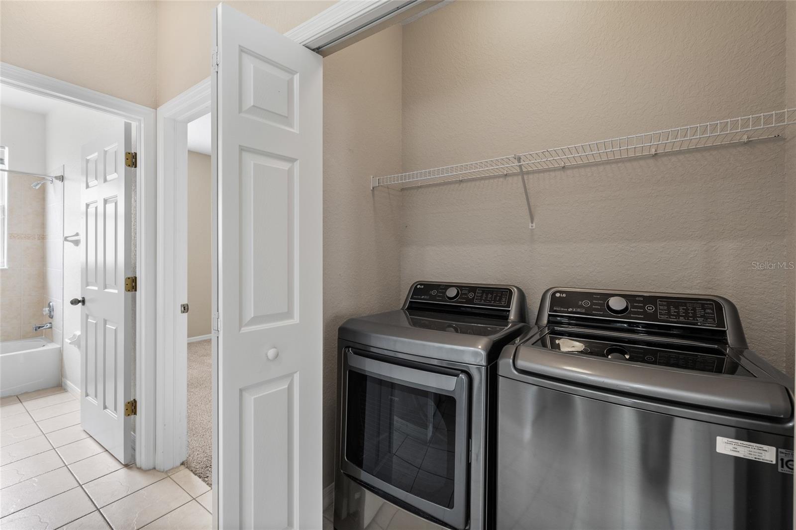 1436 Hedgewood Cir Property Photo 32
