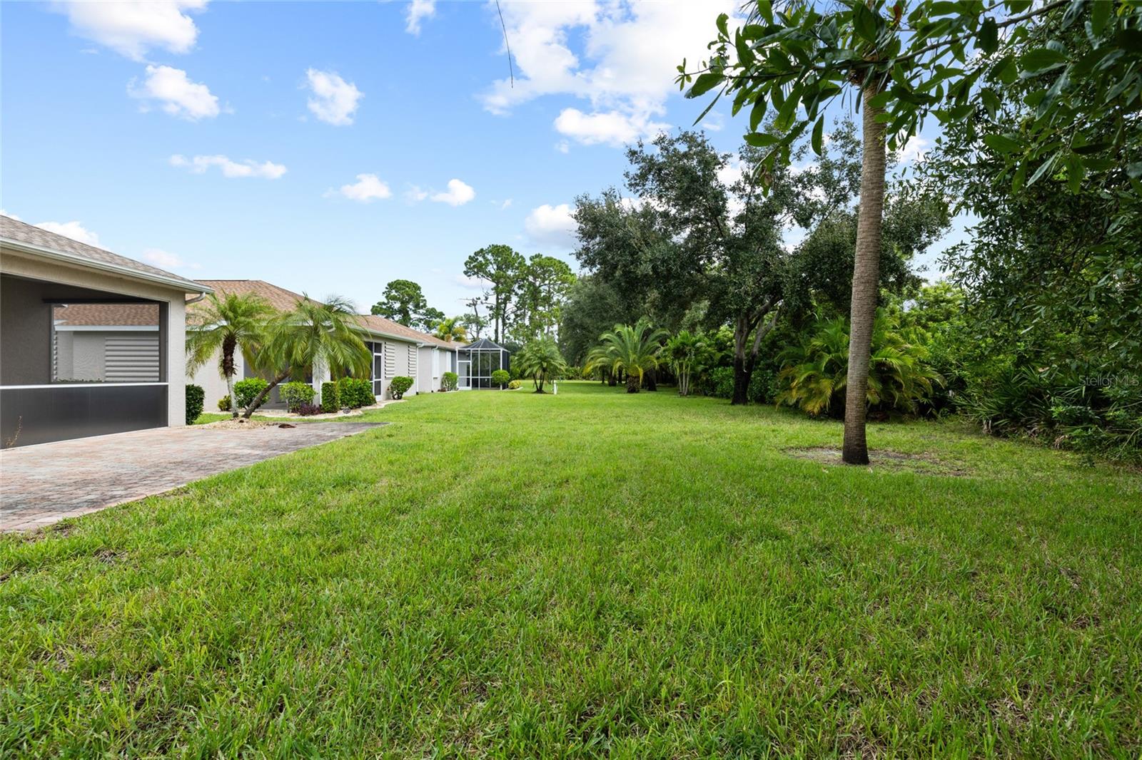 1436 Hedgewood Cir Property Photo 36