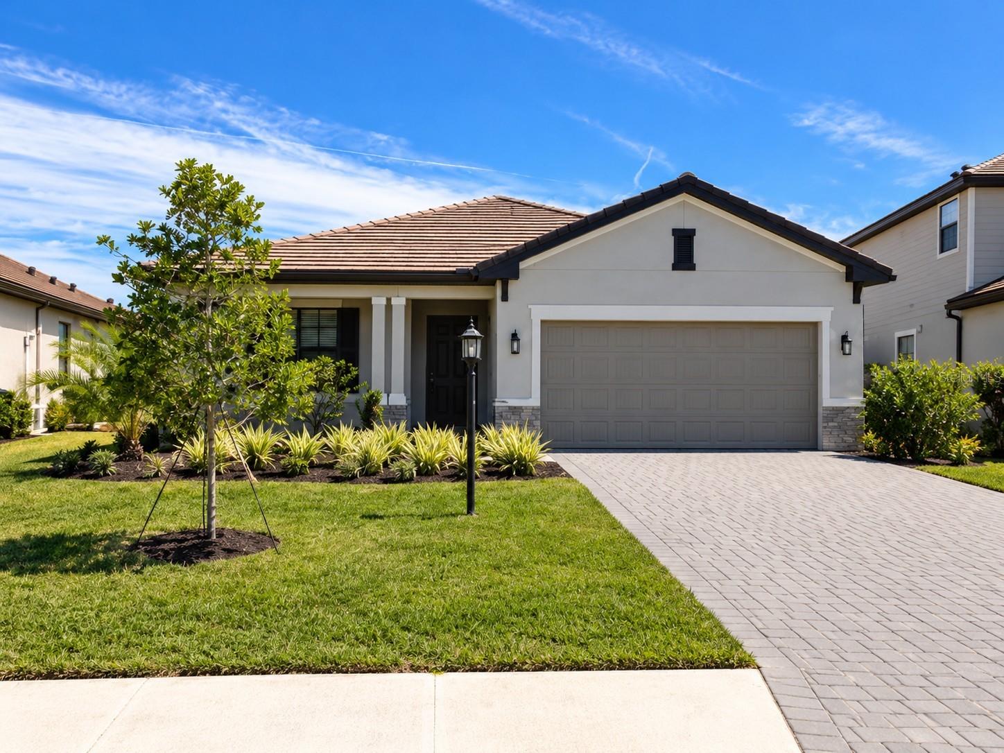 15214 SERENE SHORES LOOP Property Photo 1