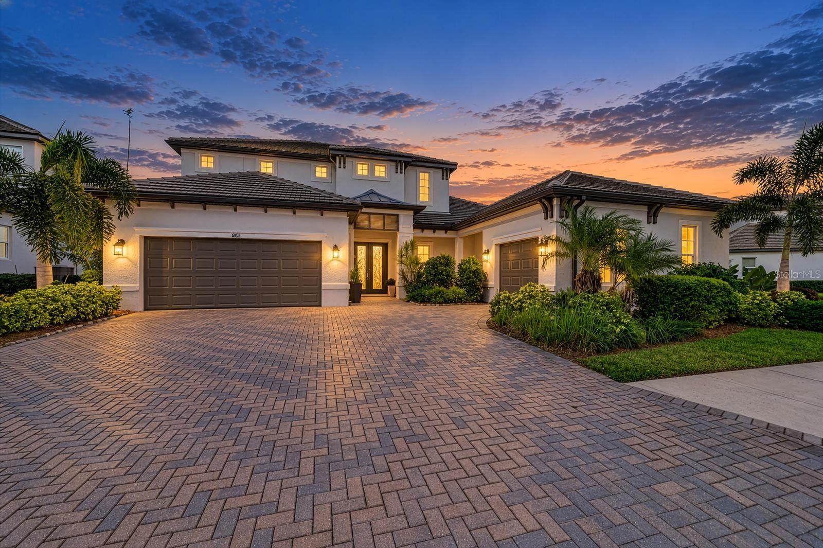 6185 Lungo Lago Dr Property Photo