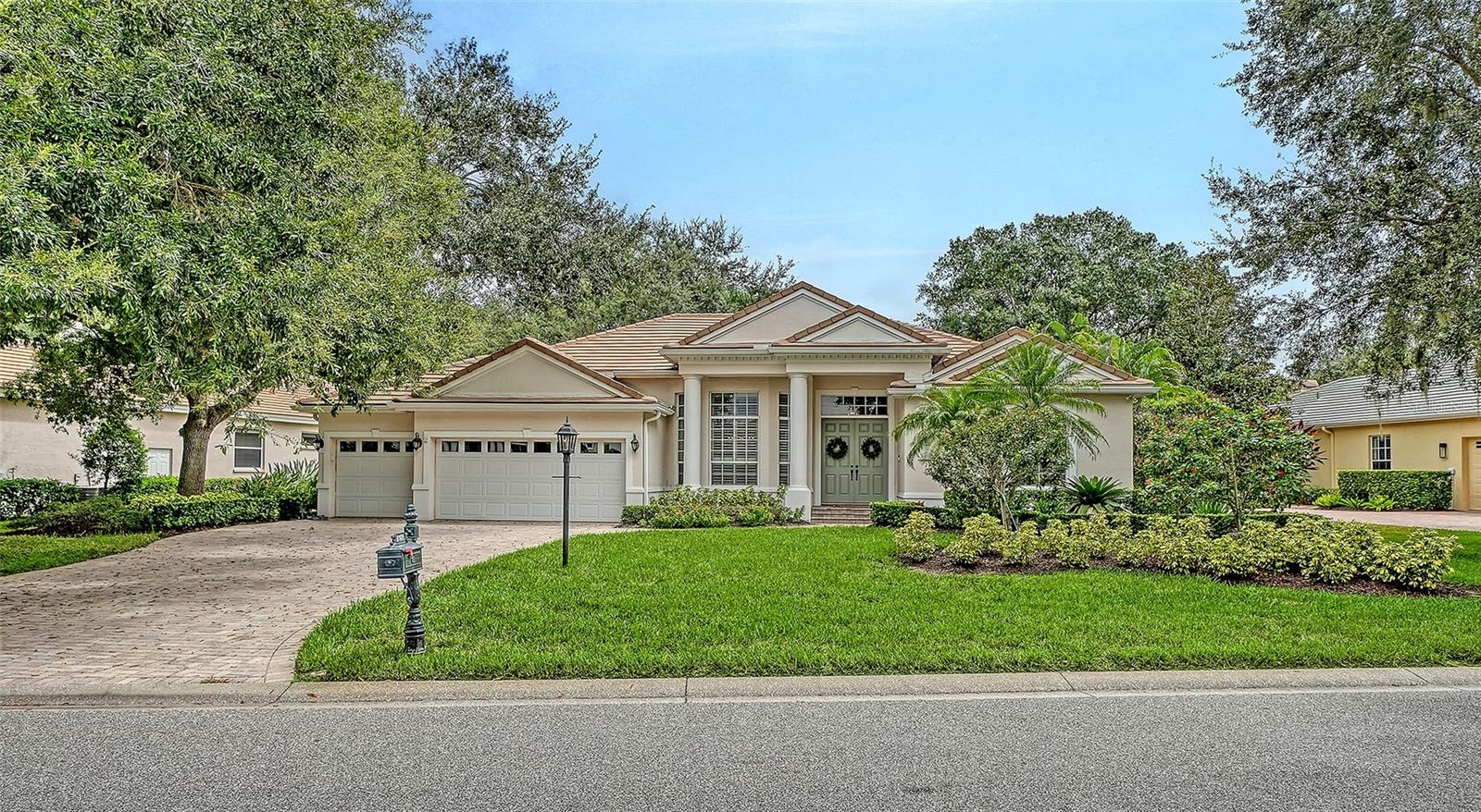 8105 Collingwood Ct Property Photo 1
