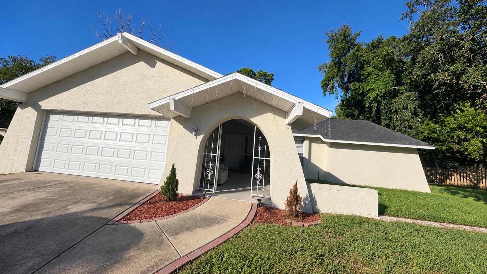 8089 Wooden Dr Property Photo 2