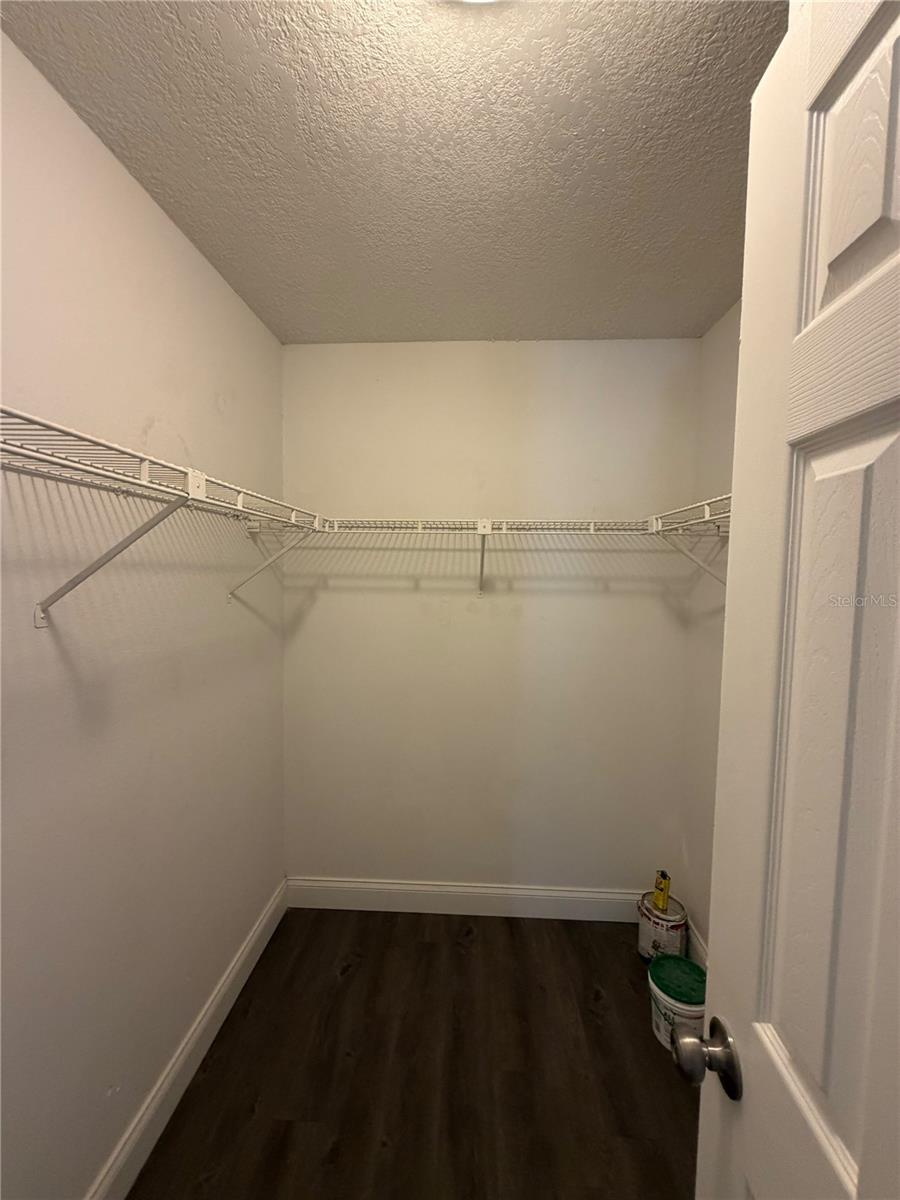 8089 Wooden Dr Property Photo 14