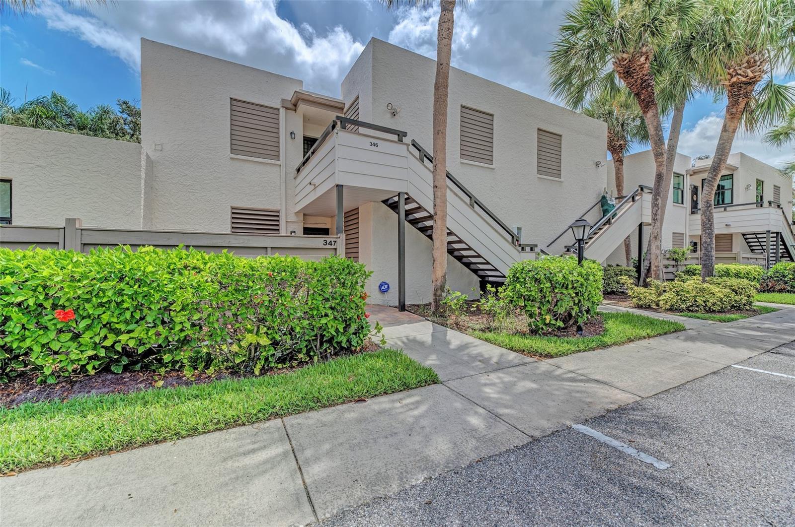 346 Springdale Dr W #346 Property Photo 1