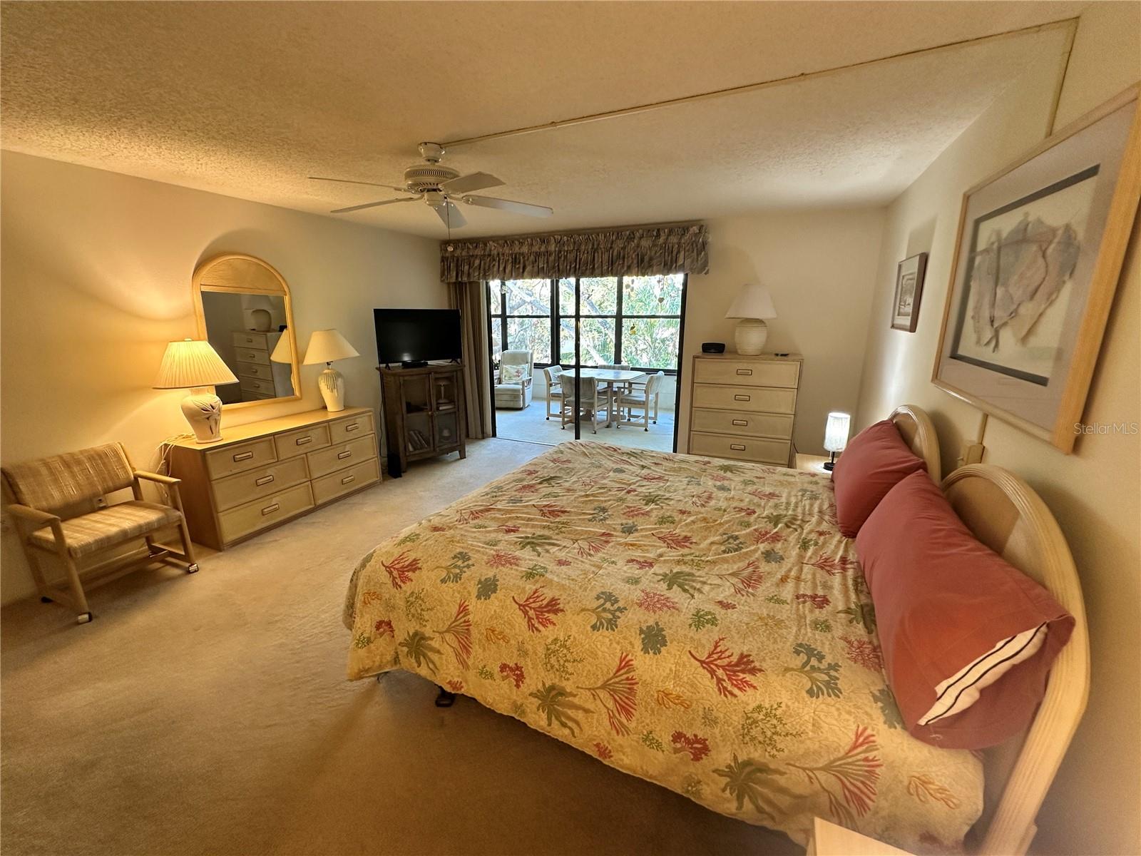346 Springdale Dr W #346 Property Photo 18