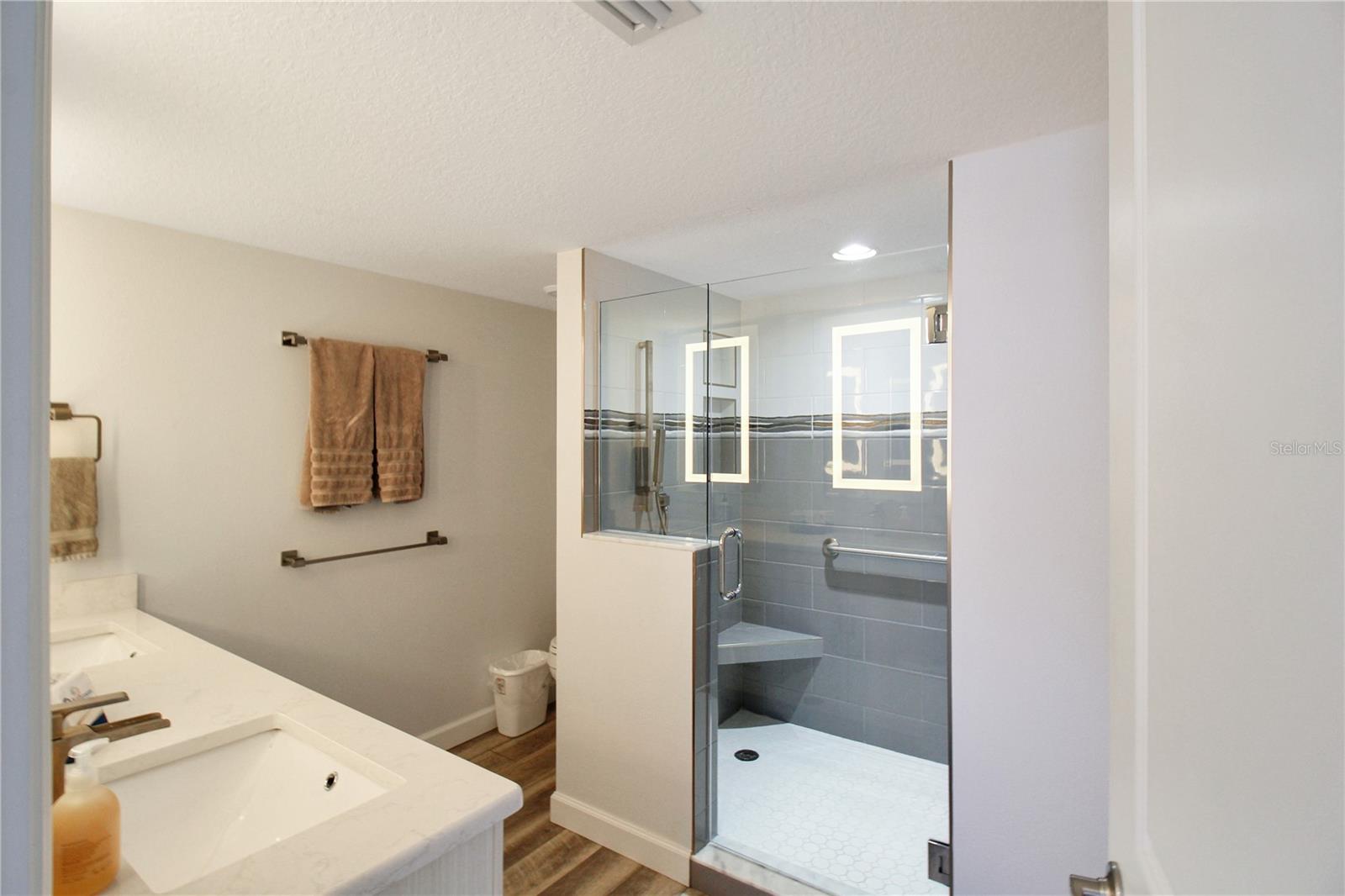 633 Alhambra Rd #701 Property Photo 47