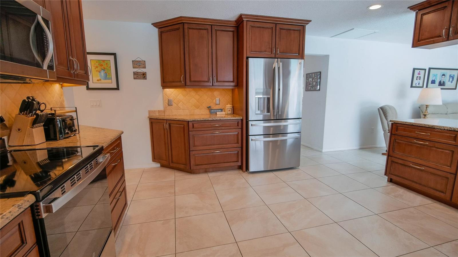 2421 47th St Property Photo 56