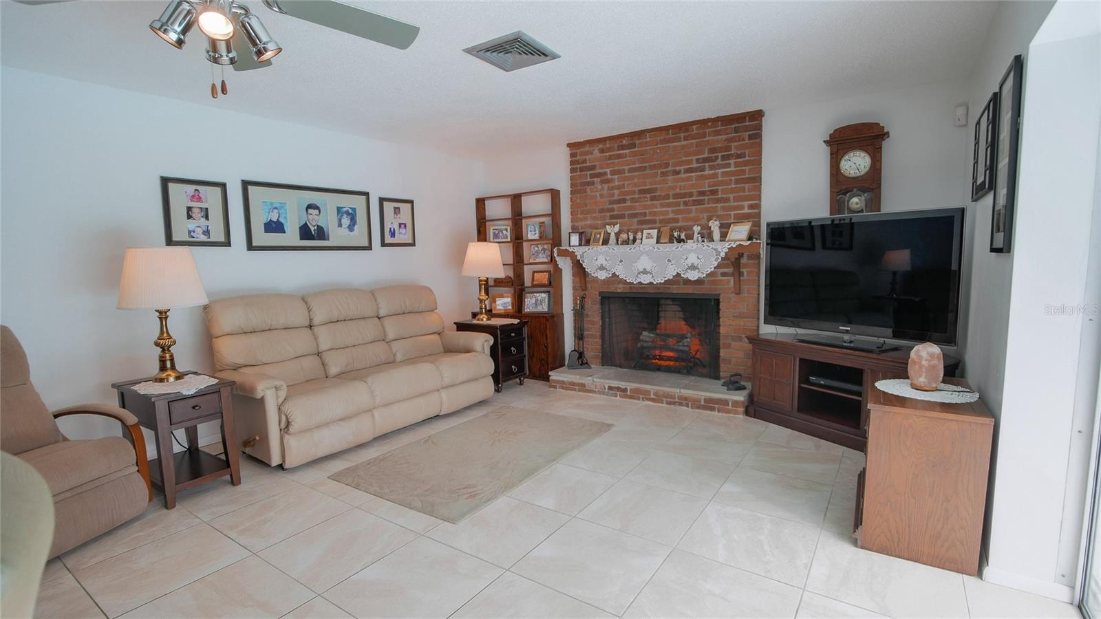 2421 47th St Property Photo 60