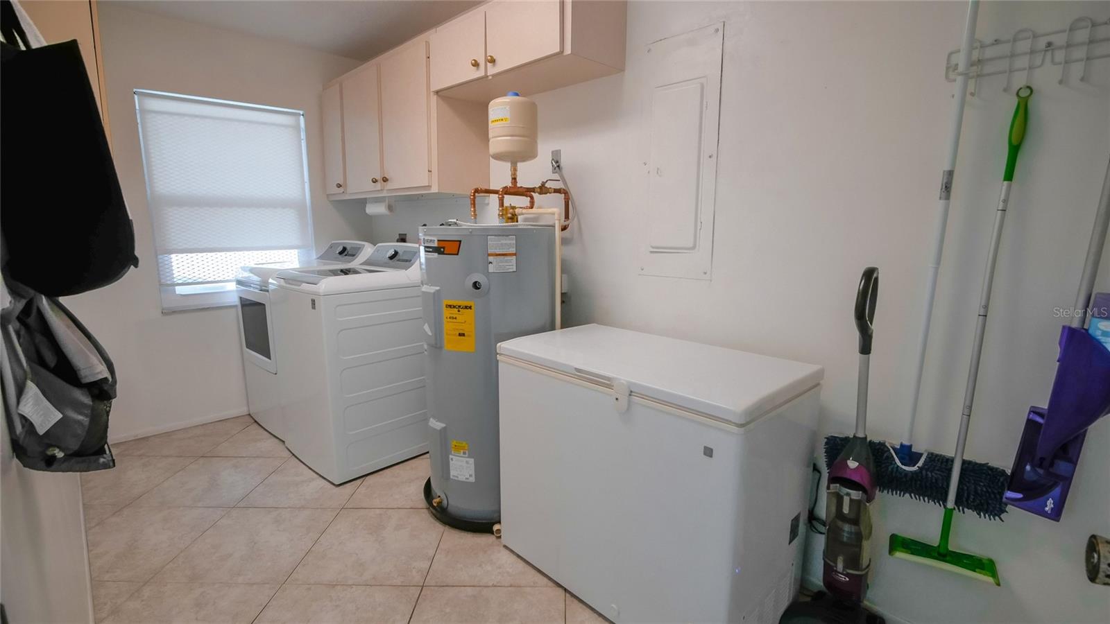 2421 47th St Property Photo 76