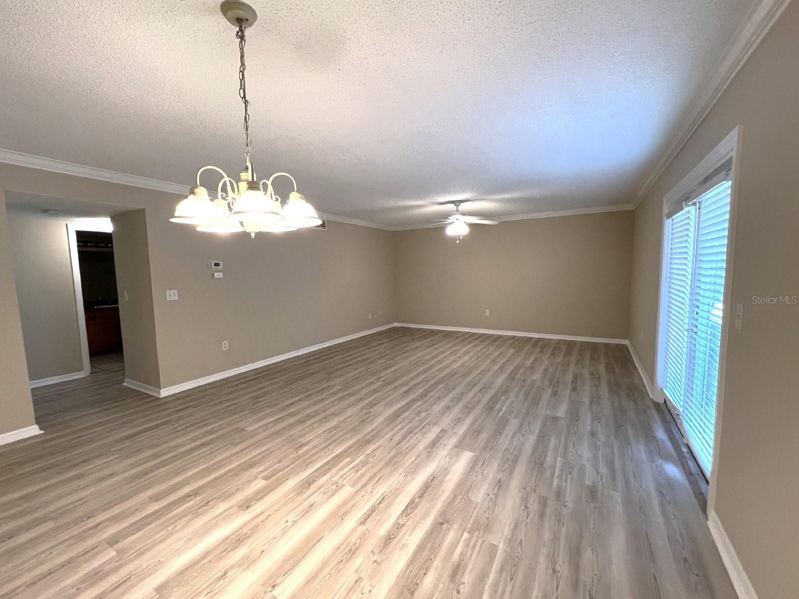 1877 Toucan Way #402 Property Photo 4