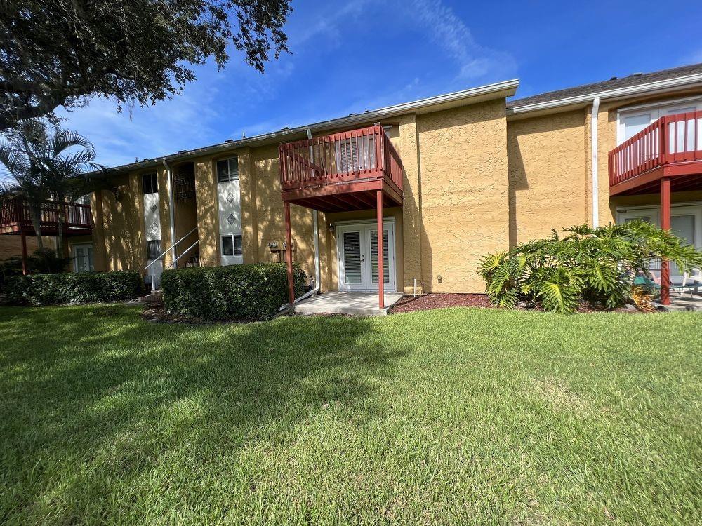 1877 Toucan Way #402 Property Photo 13