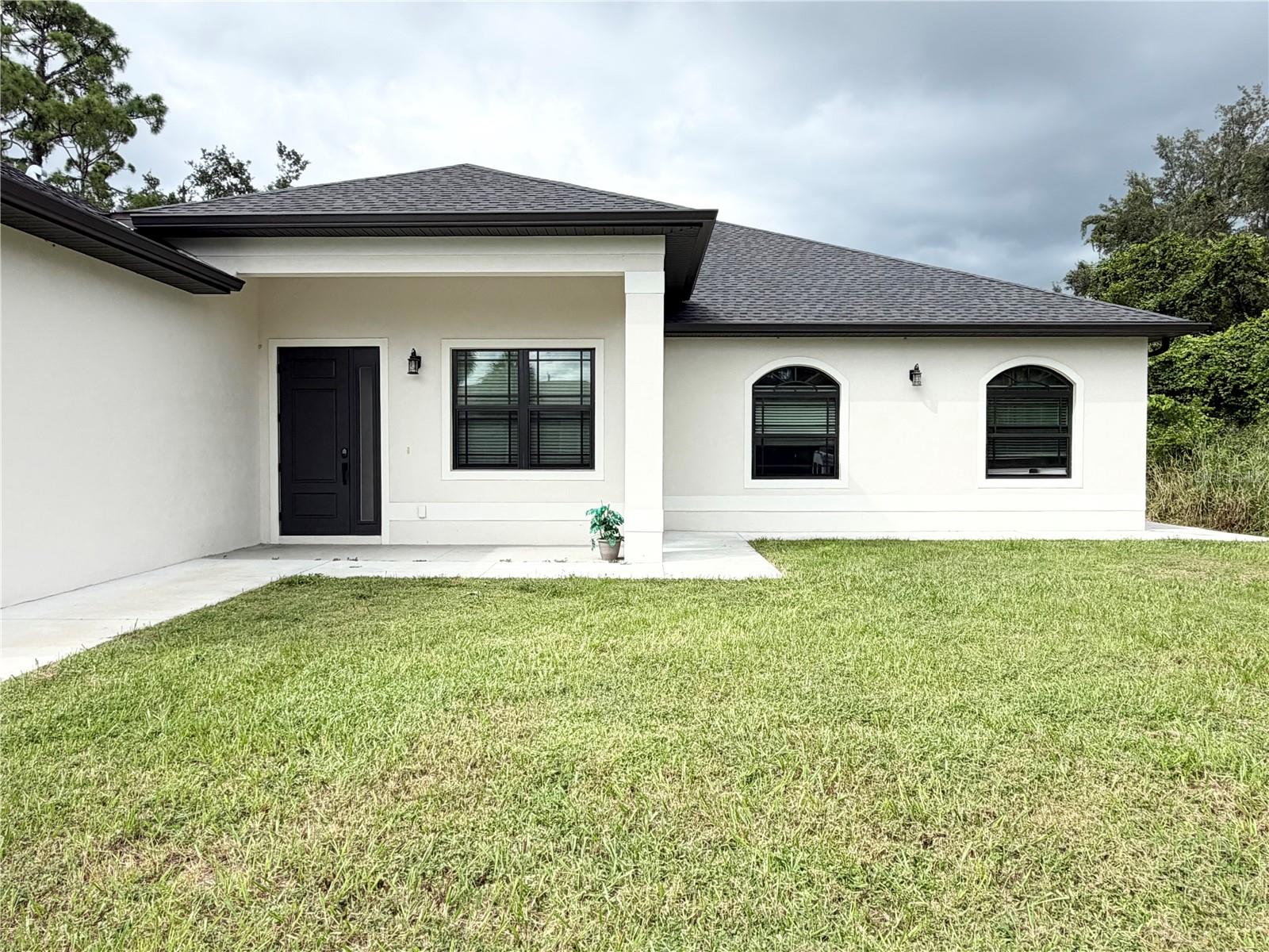 17204 Bonnie Ave Property Photo 2
