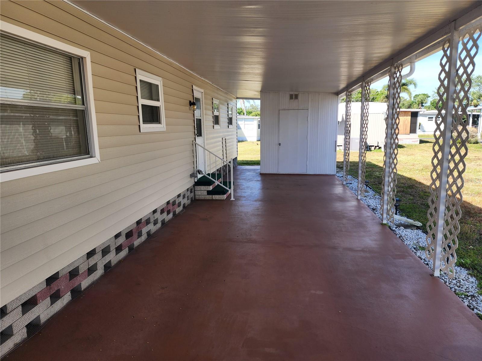 5408 Chateau Ln Property Photo 3