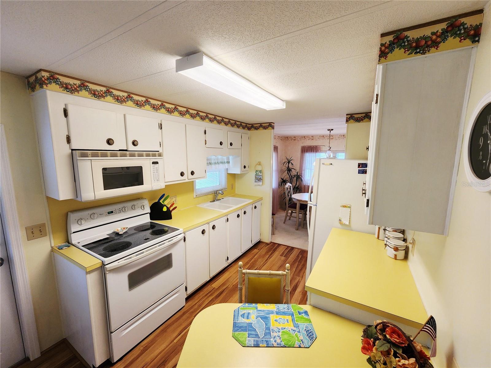 5408 Chateau Ln Property Photo 7