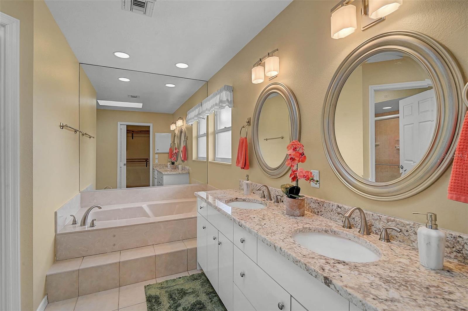 7570 Links Ct Property Photo 16