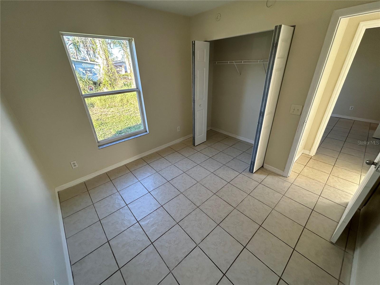 3005 Hillview St Property Photo 6