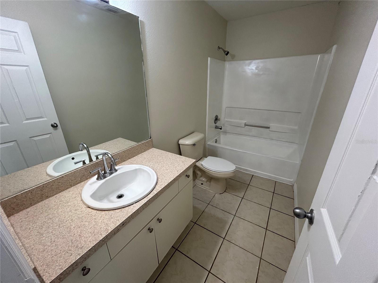 3005 Hillview St Property Photo 8