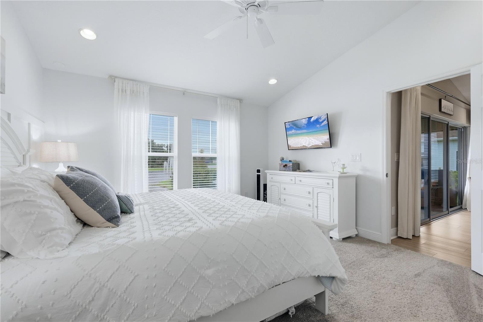 12594 Oak Hill Way Property Photo 18