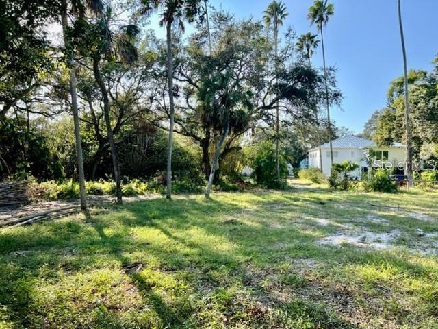 621 40th St Property Photo 1