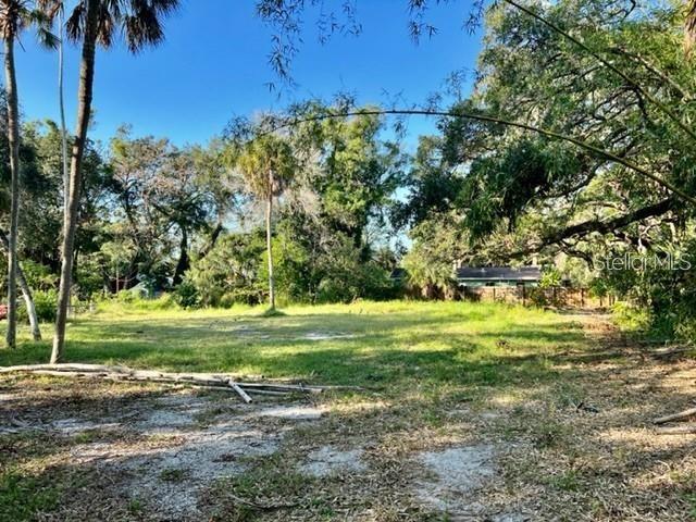 621 40th St Property Photo 2