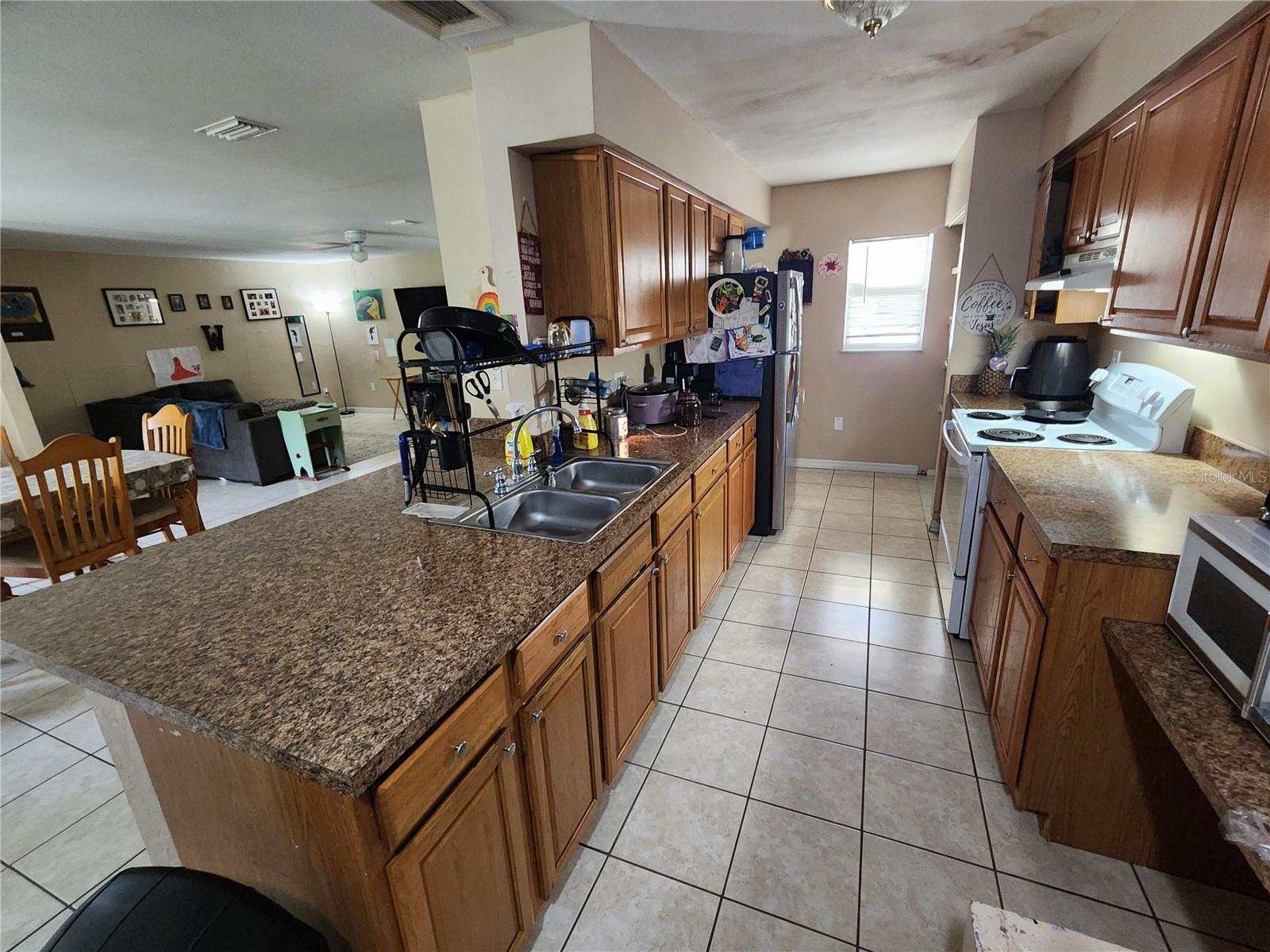 22094 Kimble Ave Property Photo 27