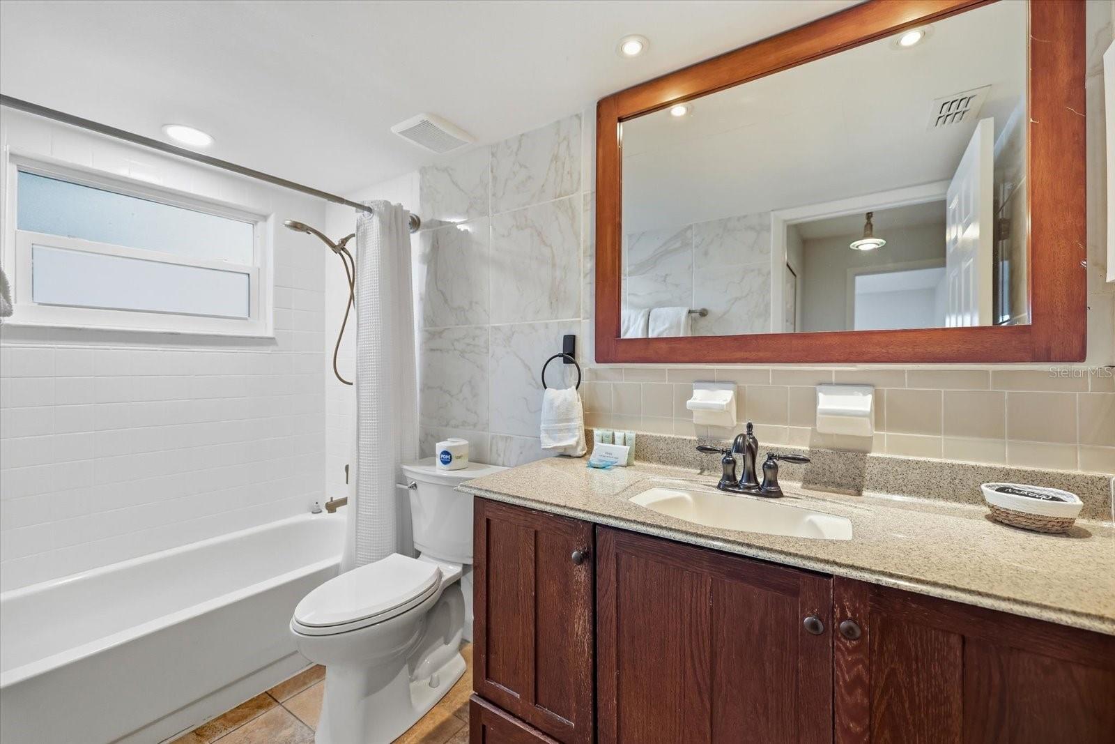 926 Plum Tree Ln Property Photo 20