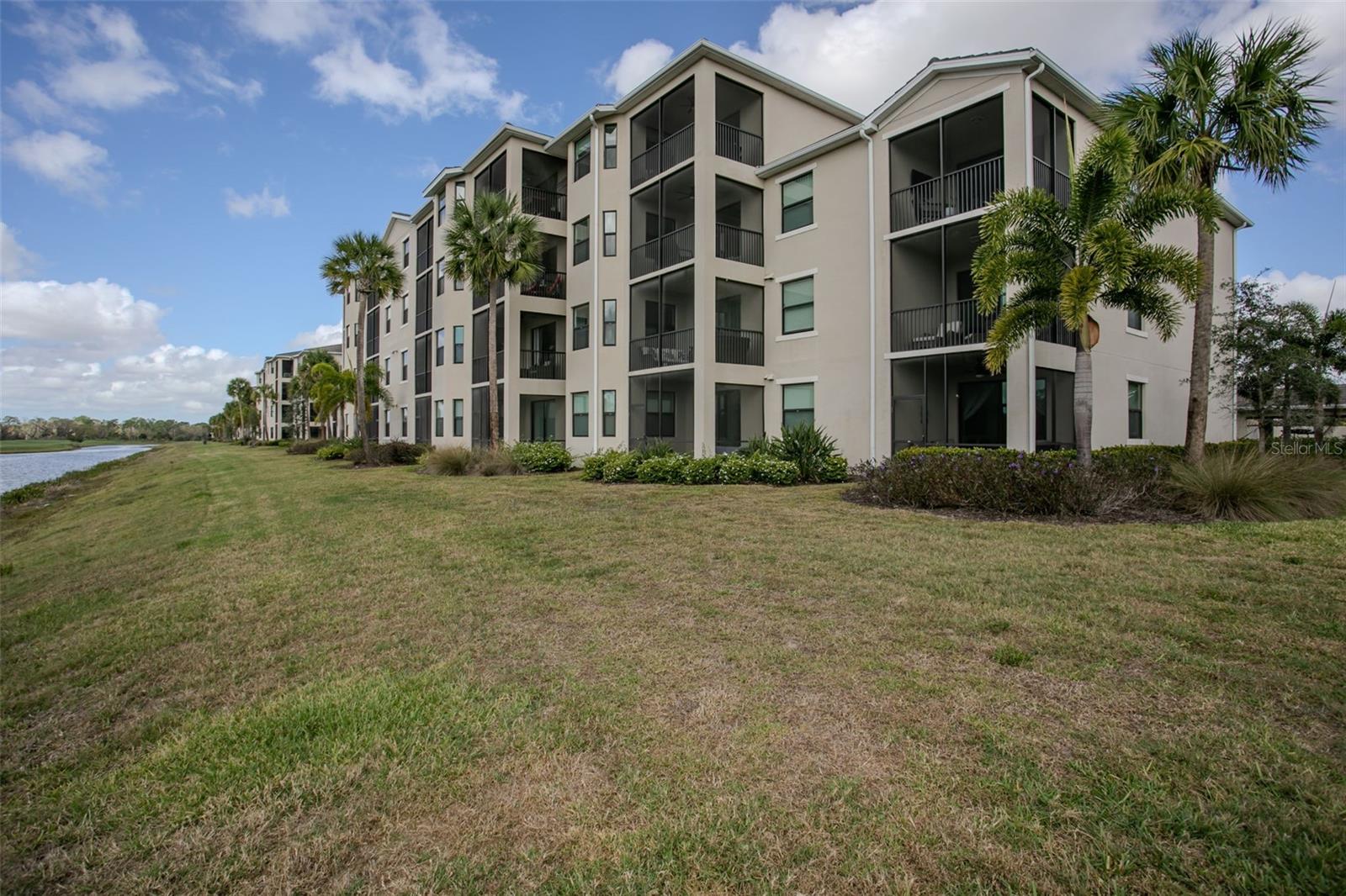 18028 Gawthrop Dr #402 Property Photo 2