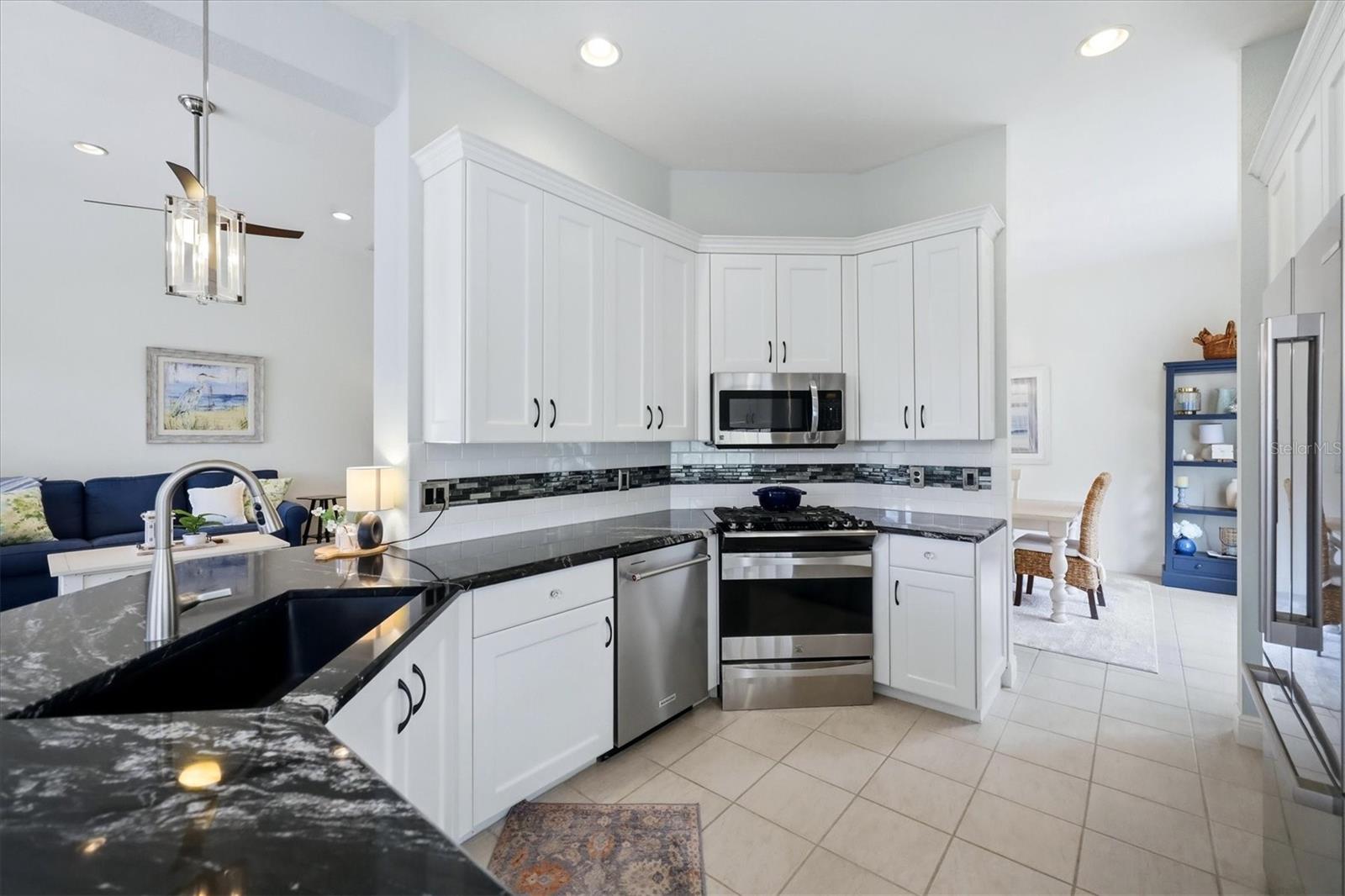7319 Windemere Ln Property Photo 11