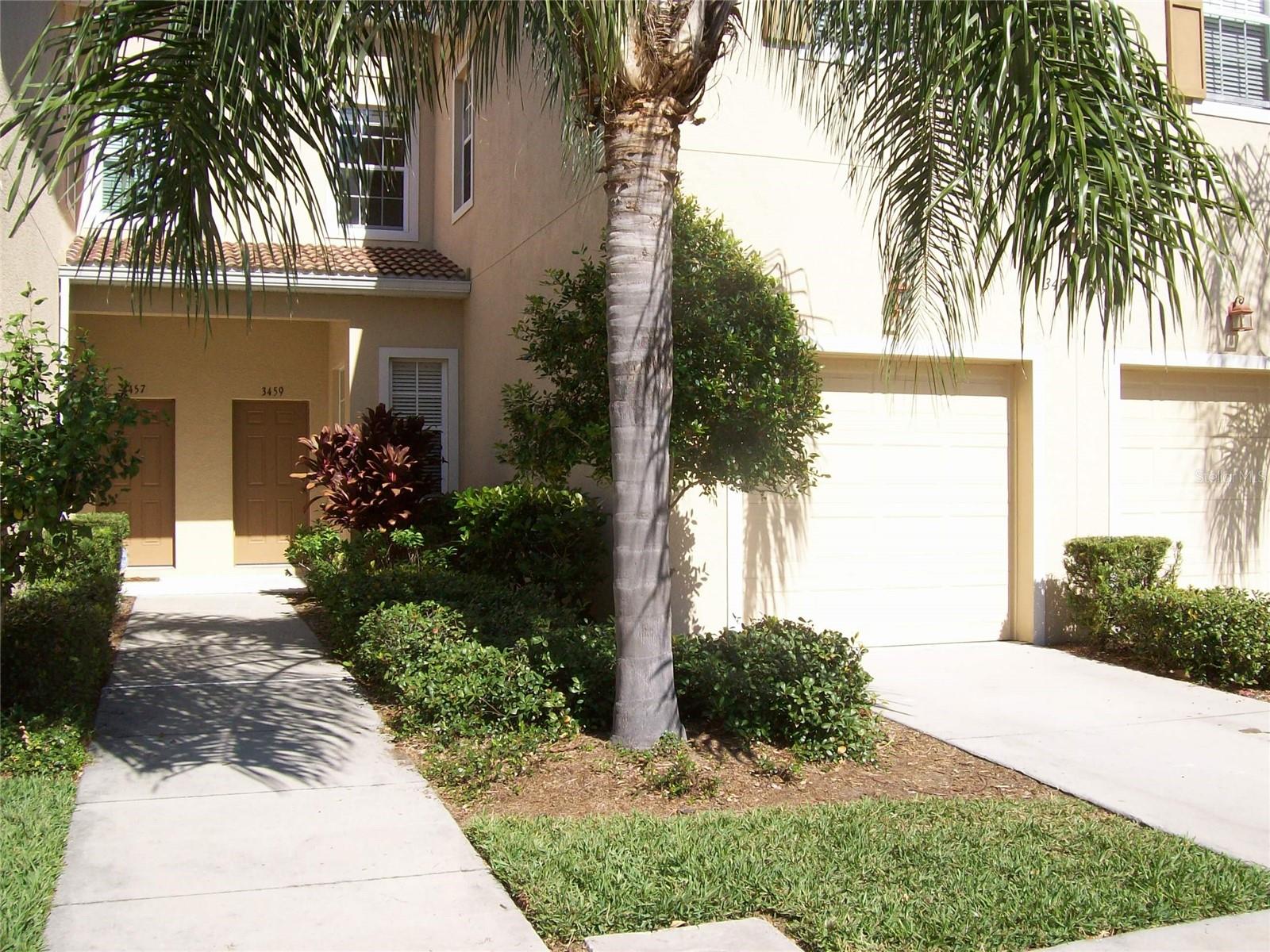 3459 PARKRIDGE CIR #18-103 Property Photo 1