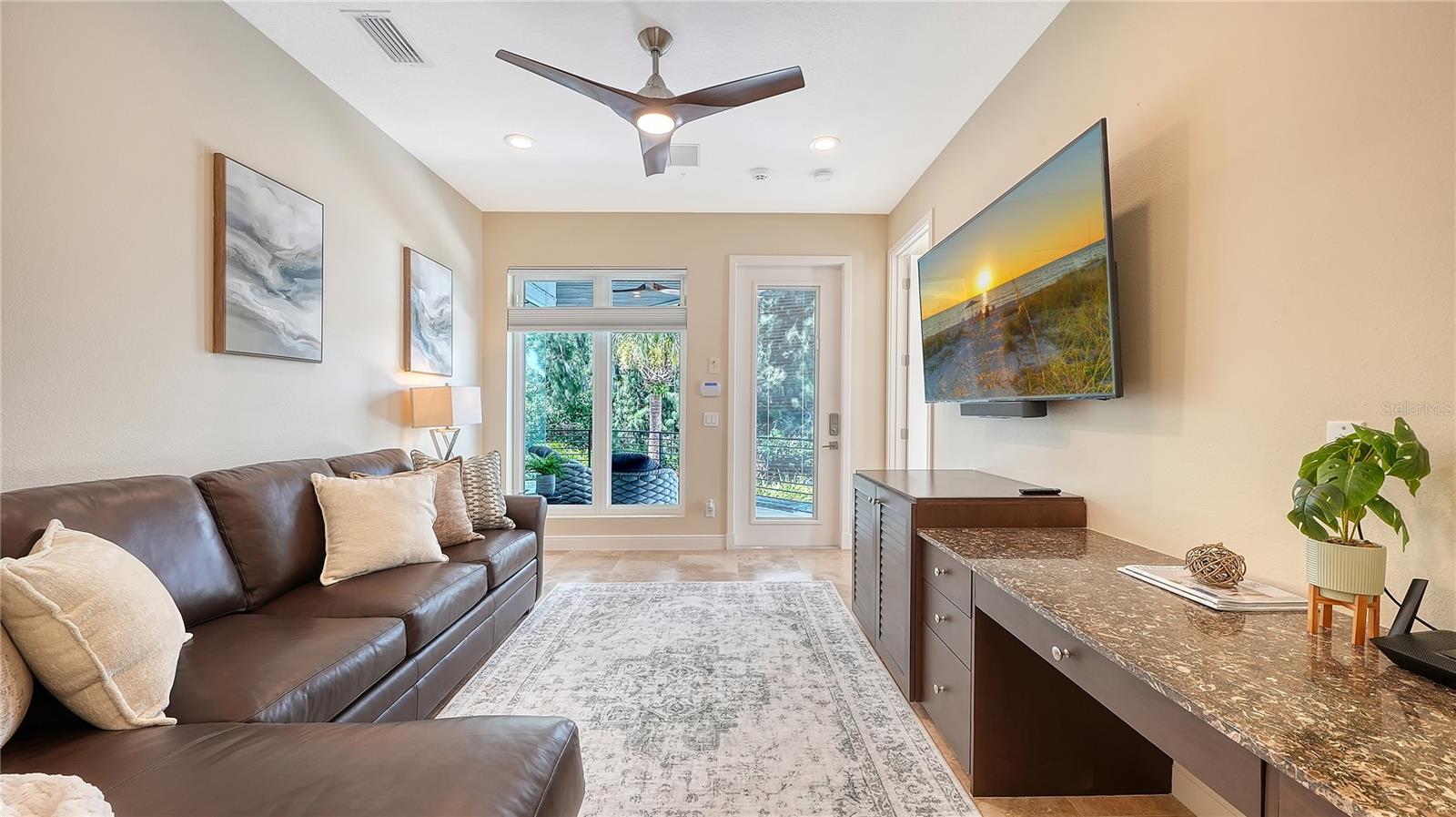 3718 Sandspur Ln Property Photo 40