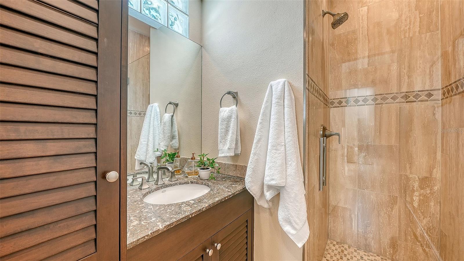 3718 Sandspur Ln Property Photo 45